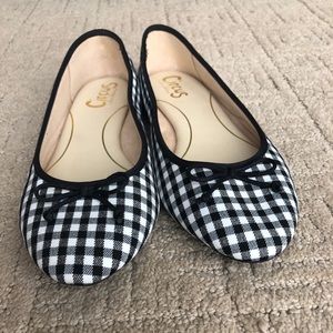 Flat slip on shoes
